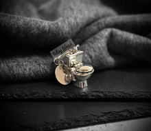 Load image into Gallery viewer, Toilet Keychains