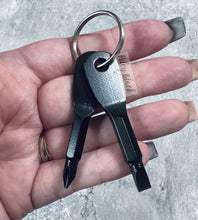 Load image into Gallery viewer, Screwdriver Keychain Set
