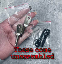 Load image into Gallery viewer, Screwdriver Keychain Set