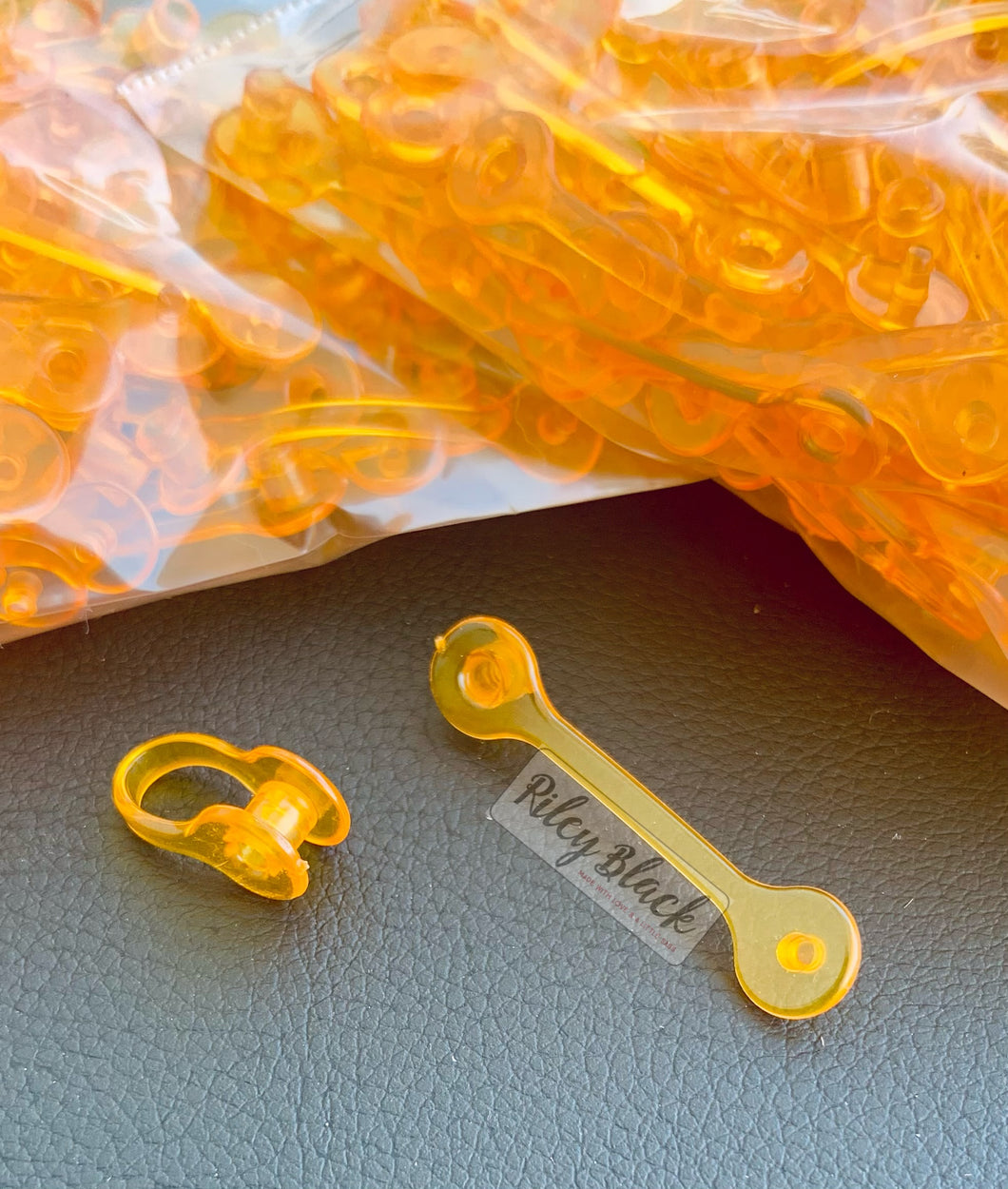 100 Orange Keychain Thingies® (OG)